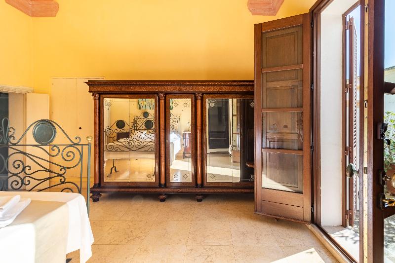 Palazzo Insula - Oda
