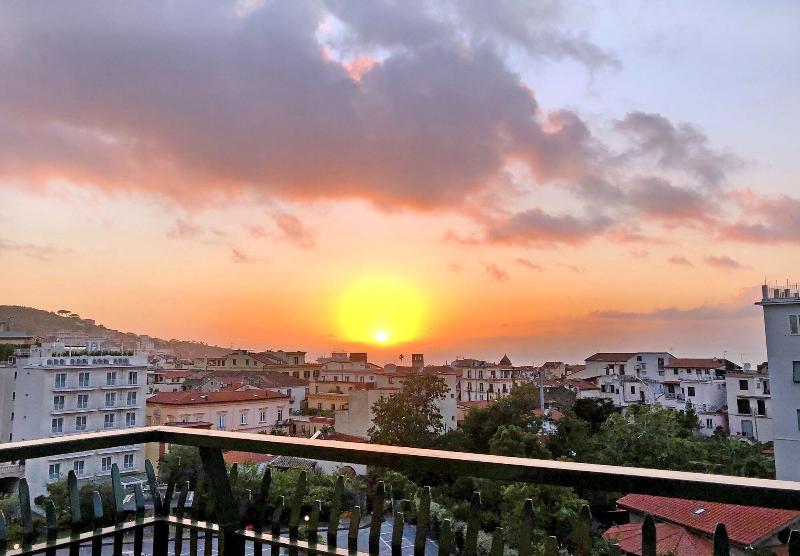 Sunset Home Sorrento - Genel