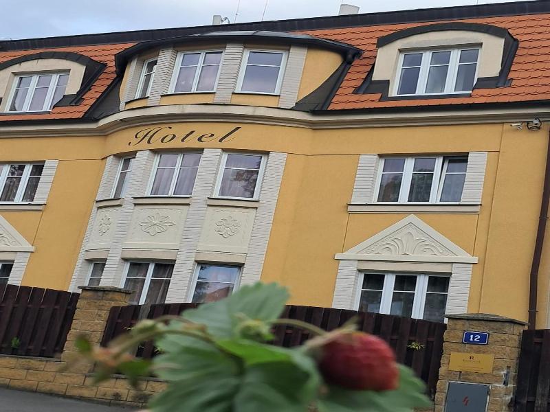 Hotel Garni Rambousek - Genel