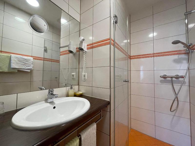 Rothsee Hotel - Oda