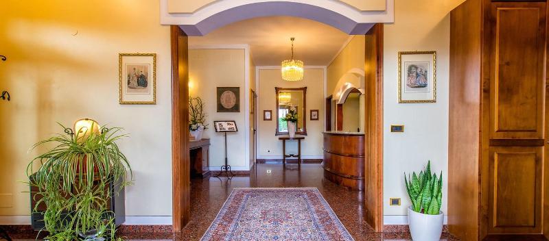 Hotel Aquila - Lobi