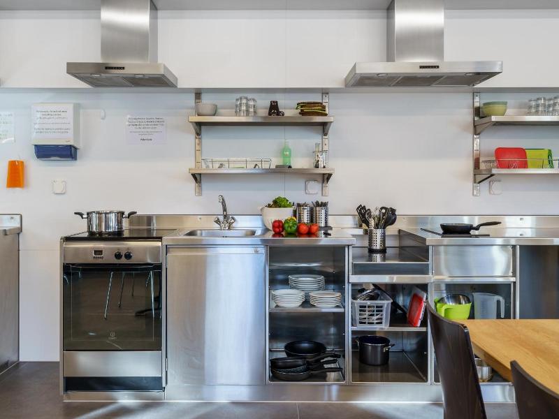 Backpackers Villa Sonnenhof Hostel - Genel