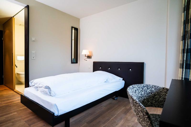 Hotel Seepark Thun - Oda