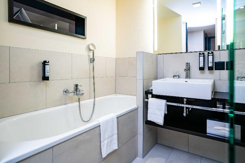 Hotel Seepark Thun - Oda