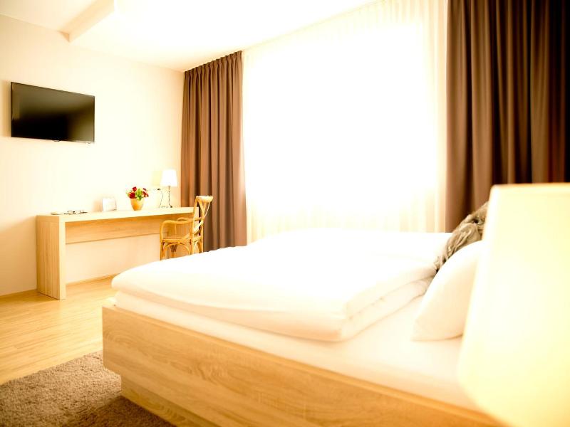 Pfeiler S Burgerstuberl Hotel - Oda