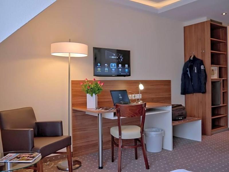 Hotel Friesische Wehde - Genel