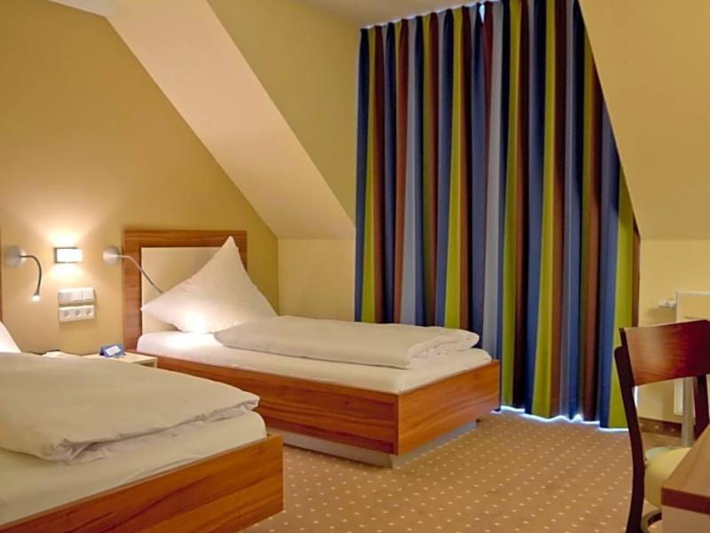 Hotel Friesische Wehde - Genel