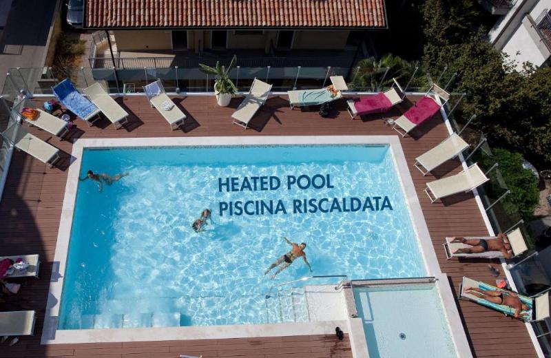 Hotel Tropical - Havuz