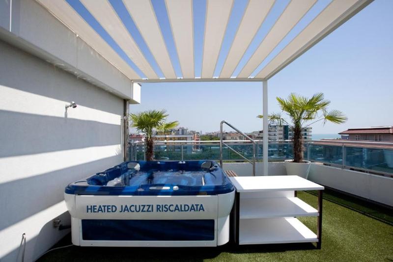 Hotel Tropical - Teras