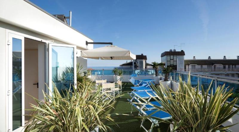Hotel Tropical - Teras
