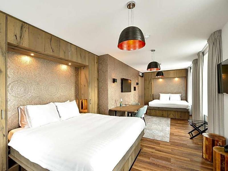 Brasserie Hotel Antje Van De Statie - Oda