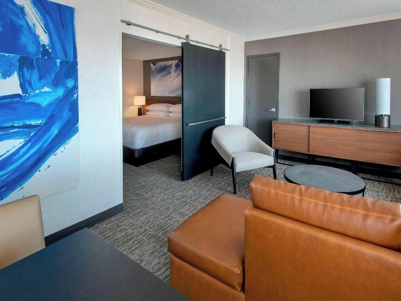 Newark Liberty International Airport Marriott - Oda