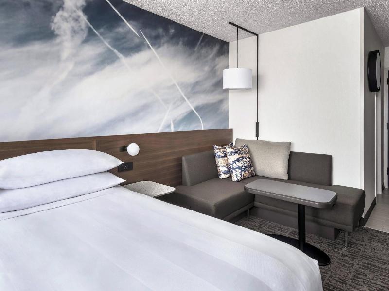 Newark Liberty International Airport Marriott - Oda