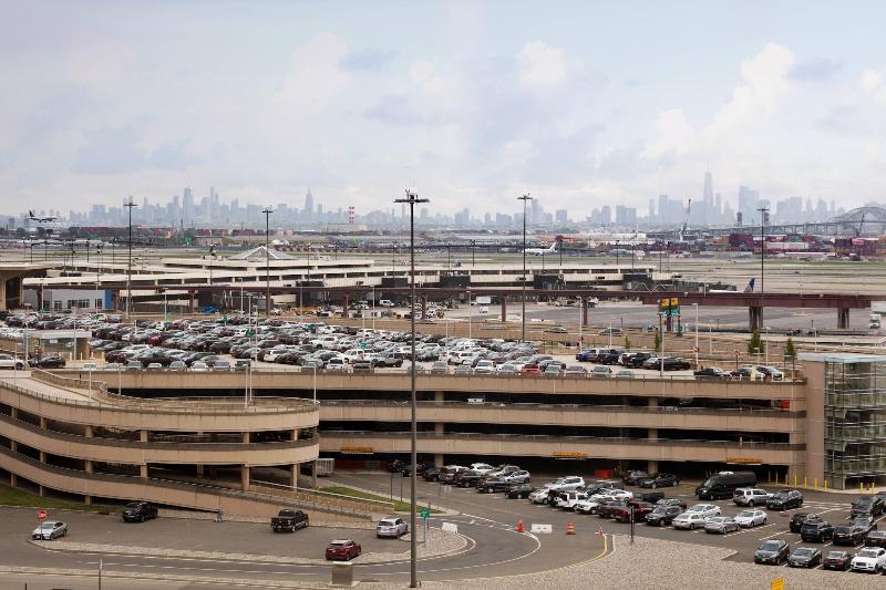 Newark Liberty International Airport Marriott - Oda