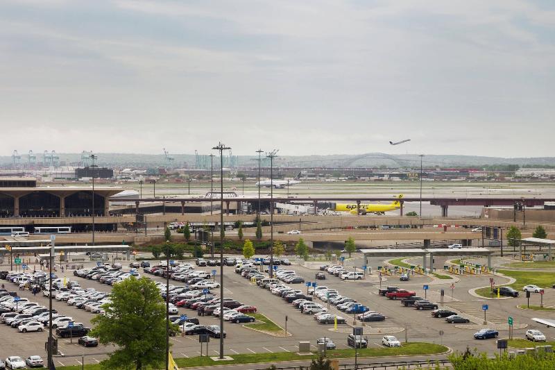 Newark Liberty International Airport Marriott - Oda