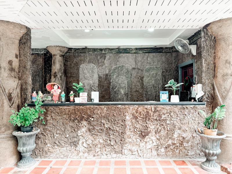 Grand Amazon Hotel by ZUZU - Lobi