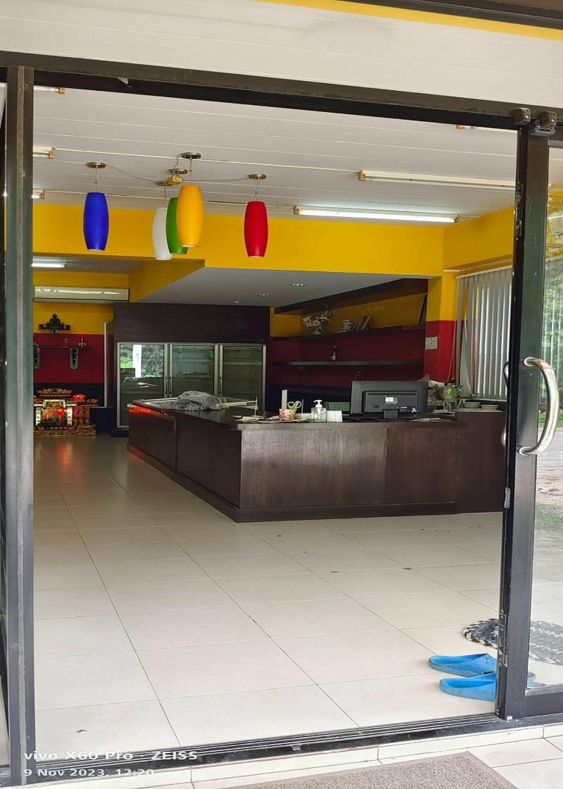 Top Harvest Rental - Lobi