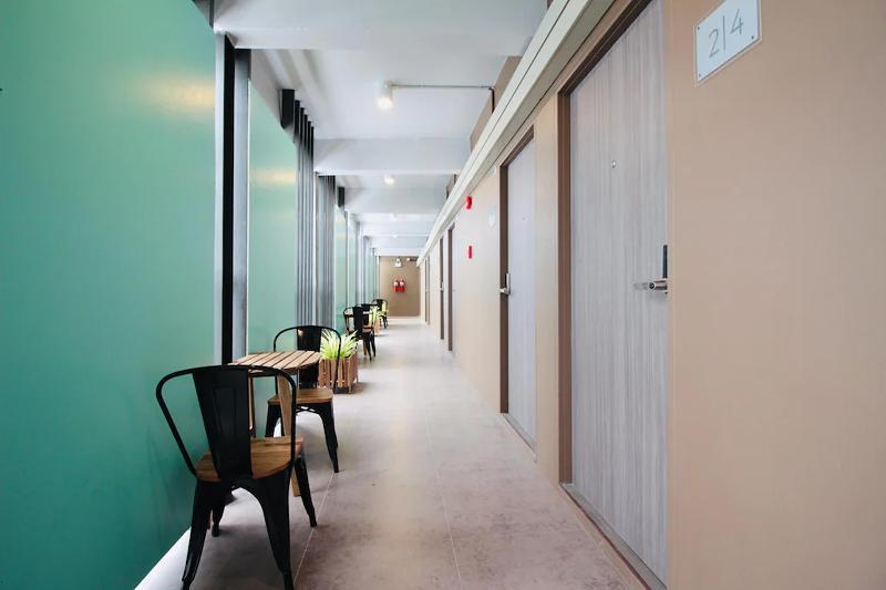 R 17 Living Hotel by ZUZU - Lobi