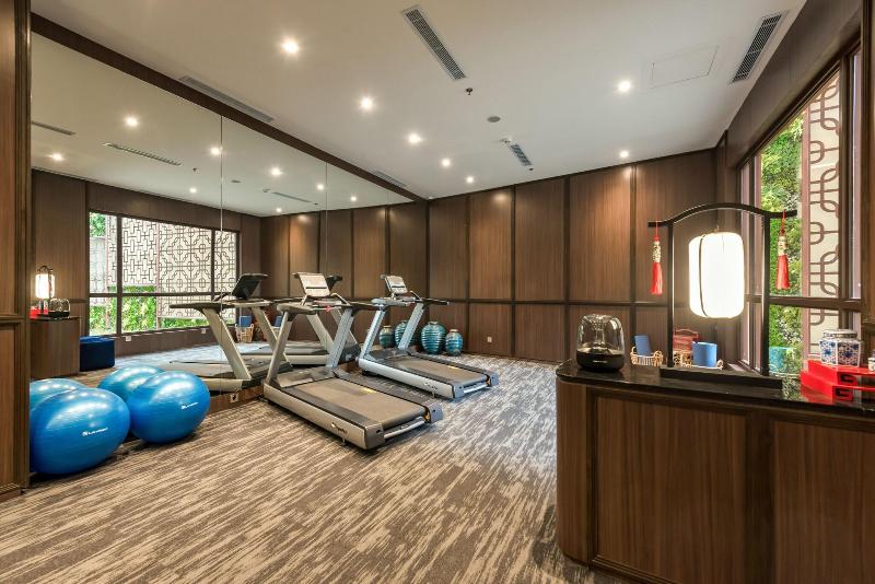 Ashley Tang Menteng Jakarta - Aktivite