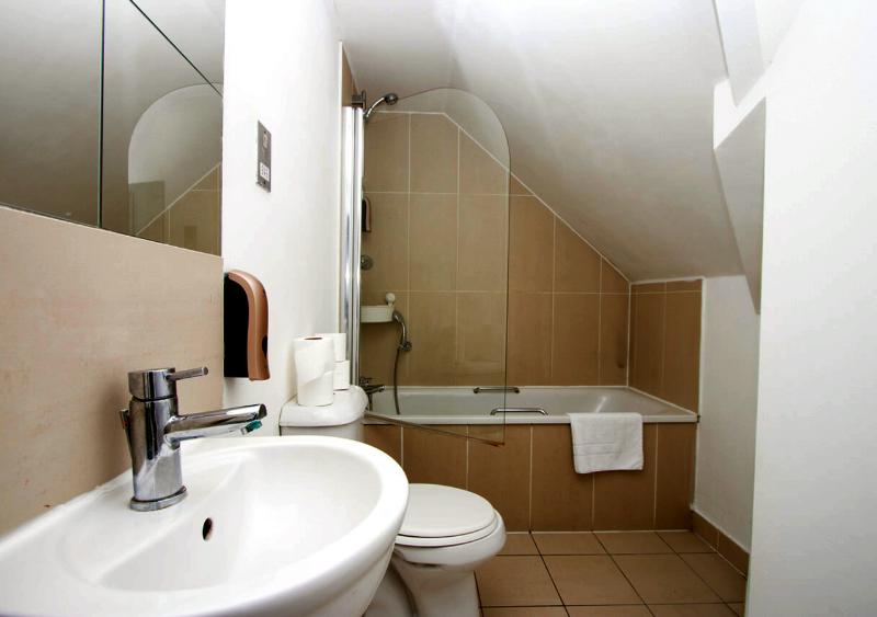 Westciti Caroco Apart Hotel - Oda