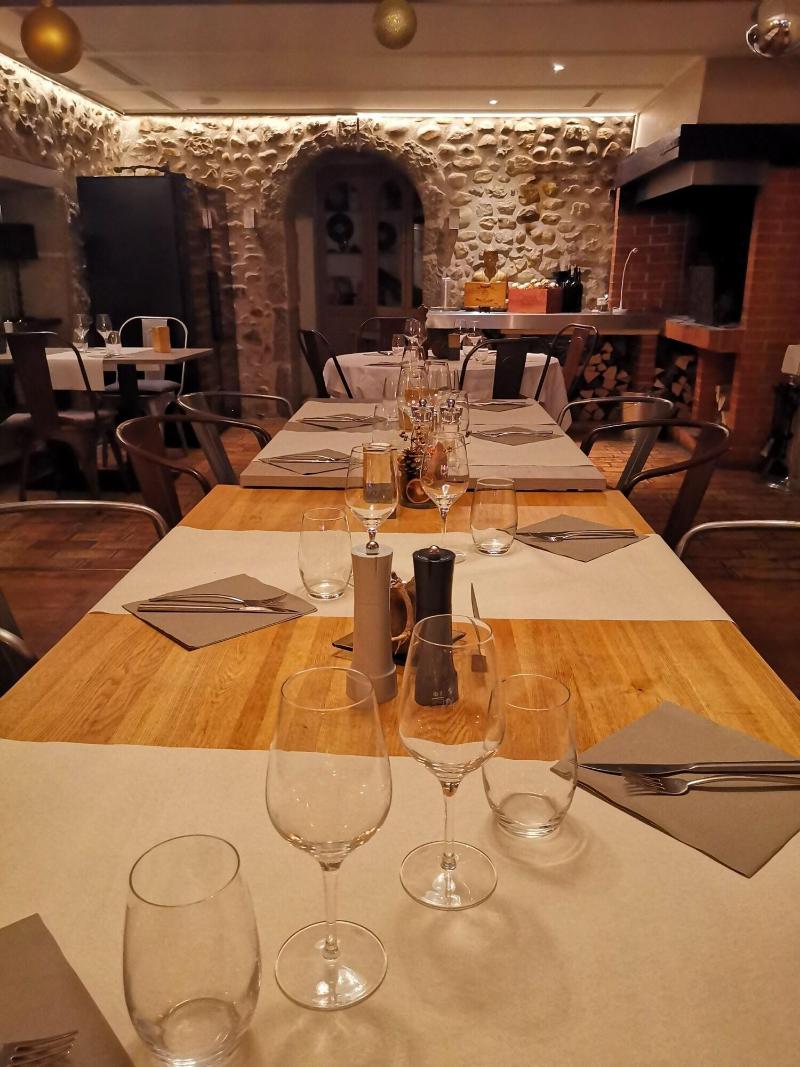 L Hotel By Hostellerie Du Chateau - Restoran