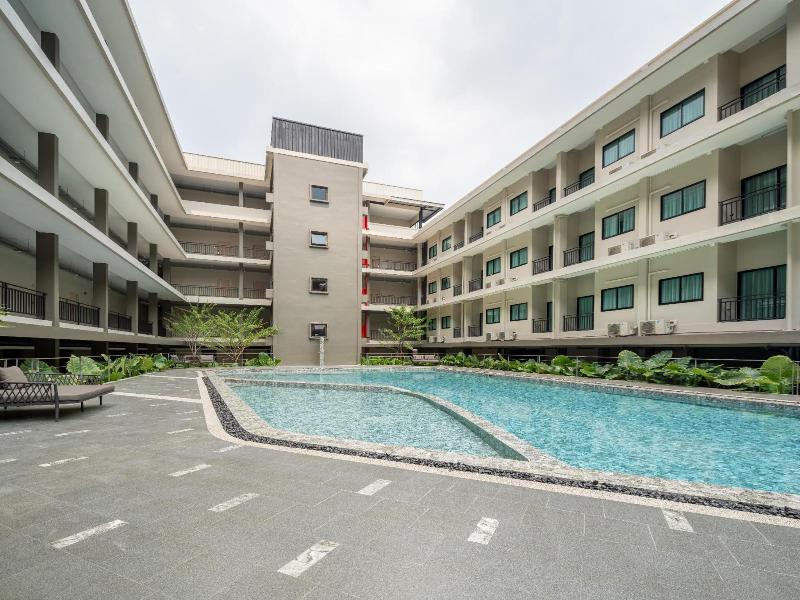 College Haus - Havuz