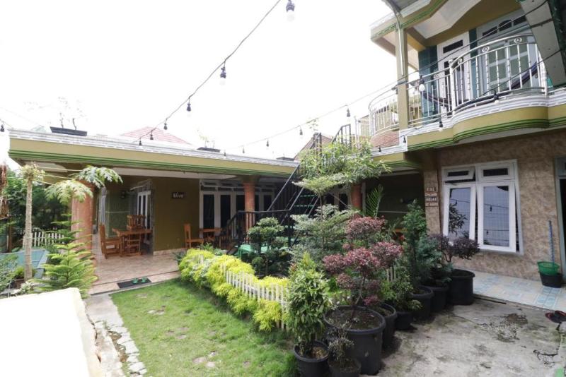 Waroeng Transit & Depary Homestay by ZUZU - Genel