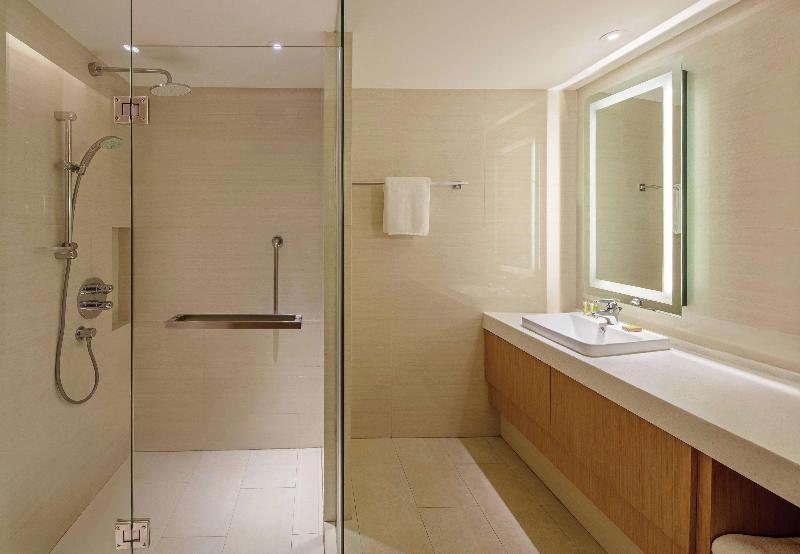 DoubleTree by Hilton Phuket Banthai Resort - Oda
