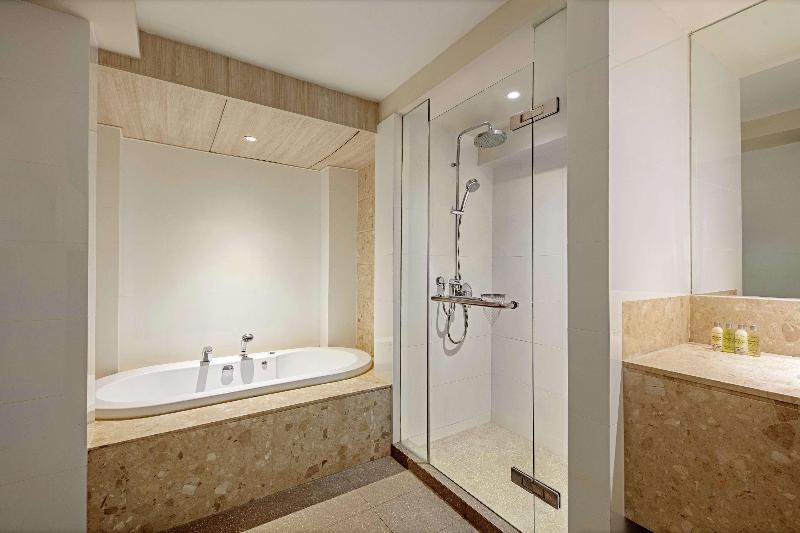 DoubleTree by Hilton Phuket Banthai Resort - Oda