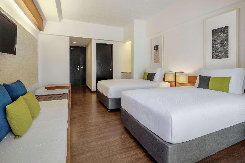 DoubleTree by Hilton Phuket Banthai Resort - Oda