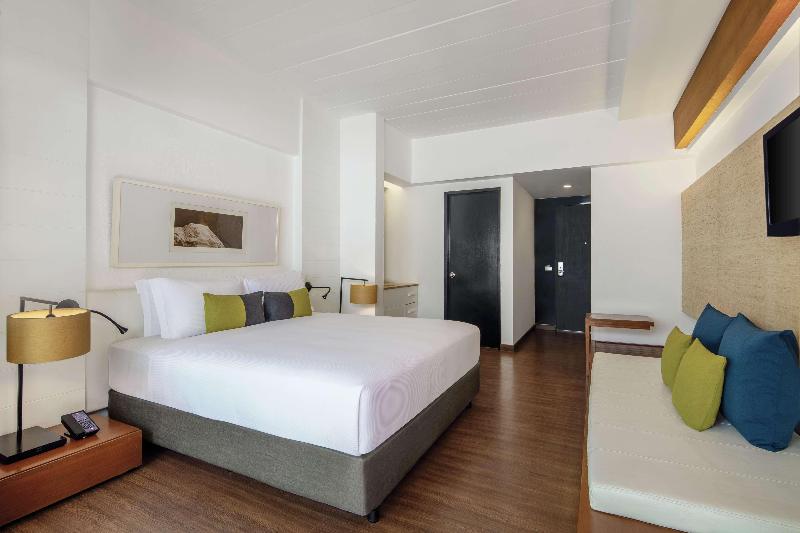 DoubleTree by Hilton Phuket Banthai Resort - Oda