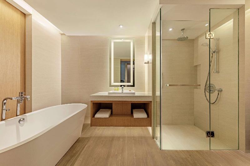 DoubleTree by Hilton Phuket Banthai Resort - Oda