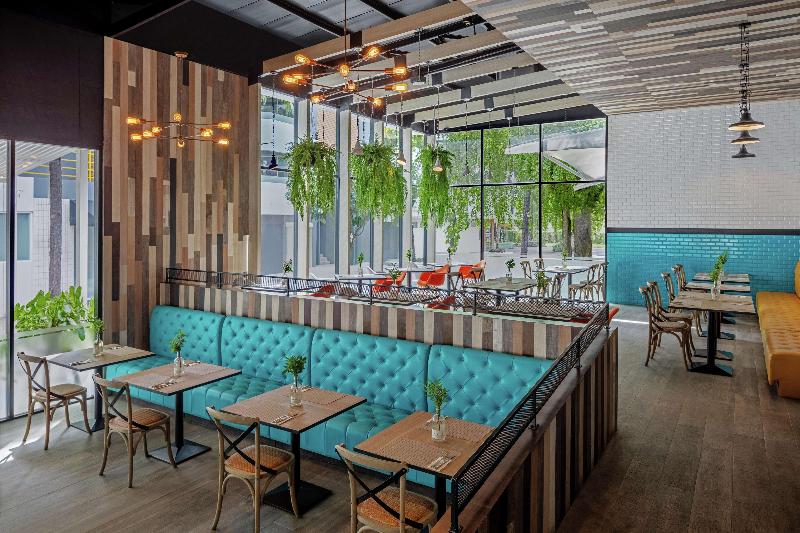 DoubleTree by Hilton Phuket Banthai Resort - Restoran