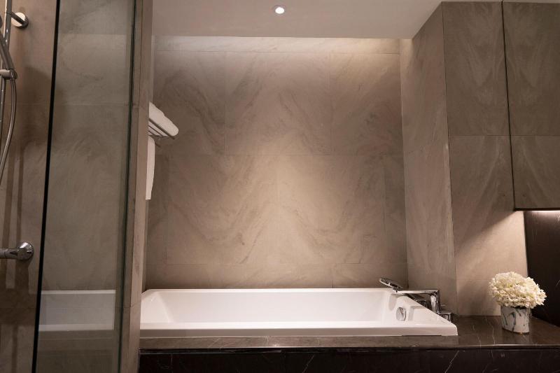 Walton Suites Sukhumvit - Oda