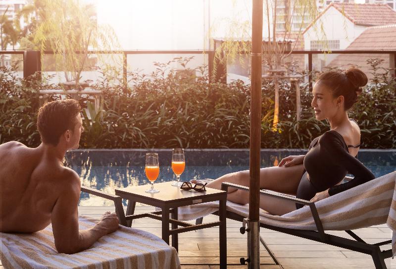 Walton Suites Sukhumvit - Havuz