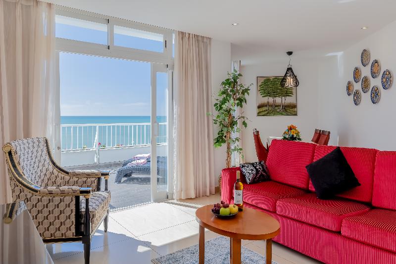 Monicca Collection Suites & Residences - Oda