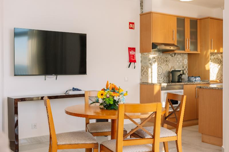 Monicca Collection Suites & Residences - Oda