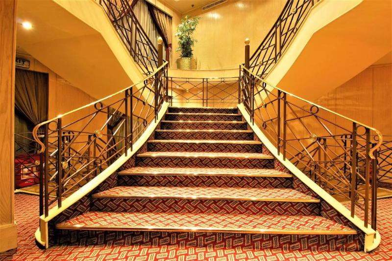 JAZ Crown Jubilee Cruise 4&7 Nights From Luxor - Lobi