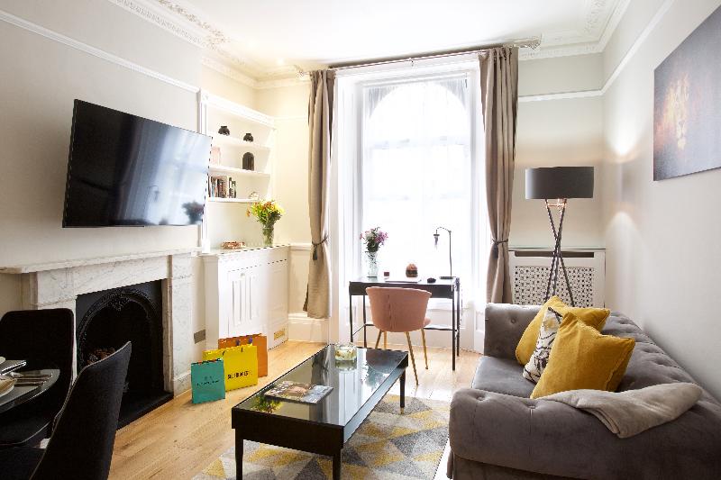 Avari Apartments - Winchester Collection - Oda