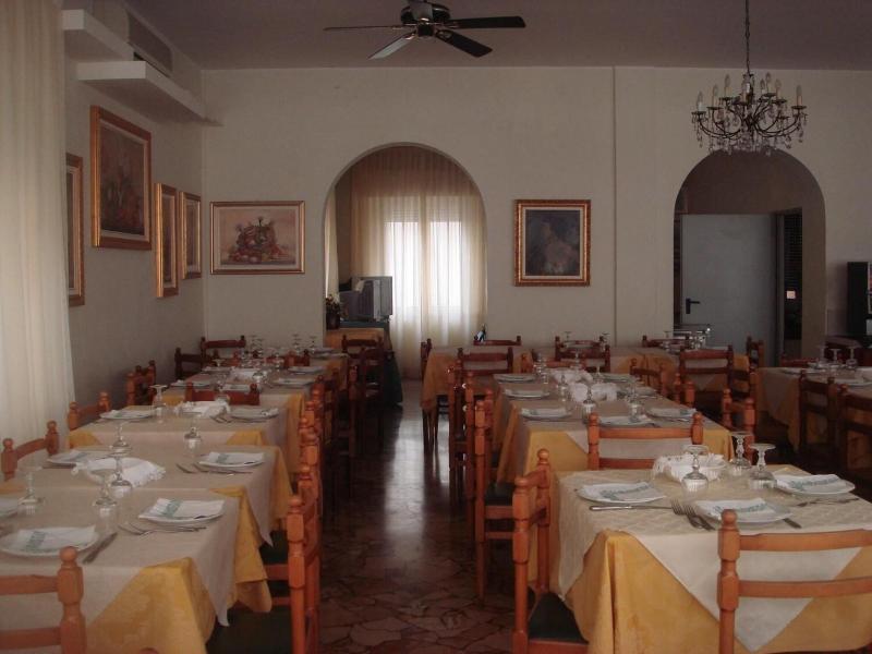 Hotel Arcade - Restoran