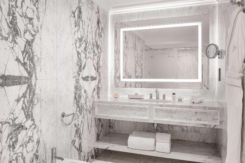 The Plaza Doha, LXR Hotels & Resorts - Oda