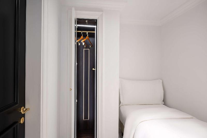 The Plaza Doha, LXR Hotels & Resorts - Oda