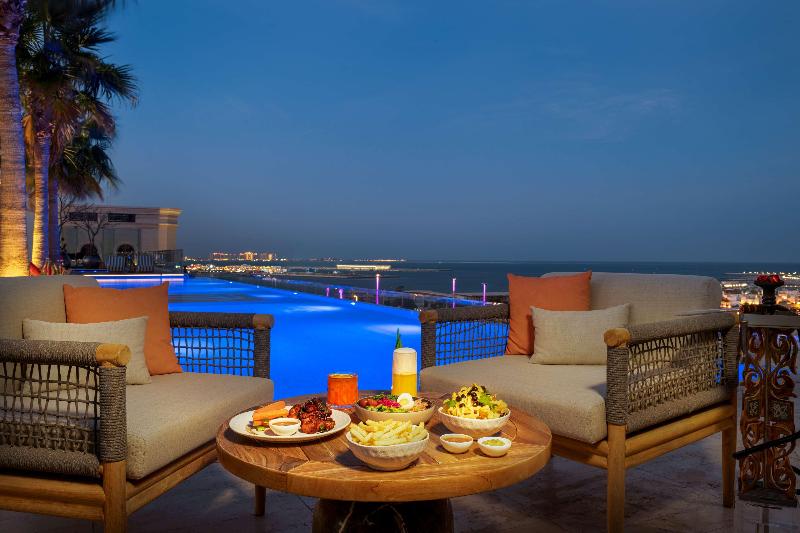 The Plaza Doha, LXR Hotels & Resorts - Havuz