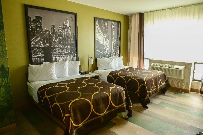 Super 8 By Wyndham Bronx Near Botanical Garden - Oda