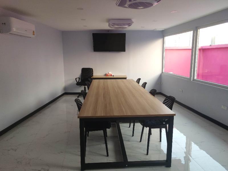 Spark Hotel - Mrt Queen Sirikit - Toplantı