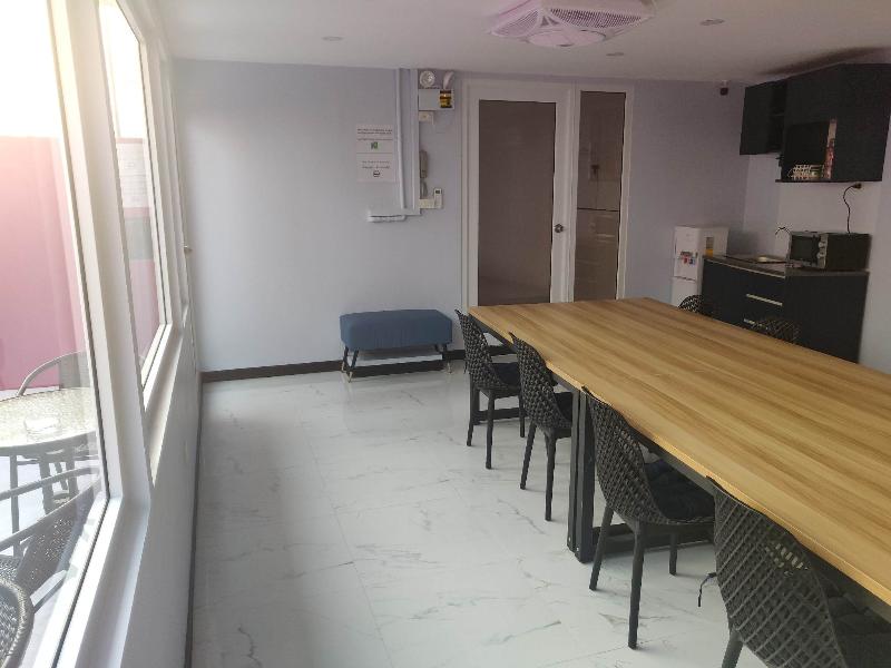 Spark Hotel - Mrt Queen Sirikit - Toplantı