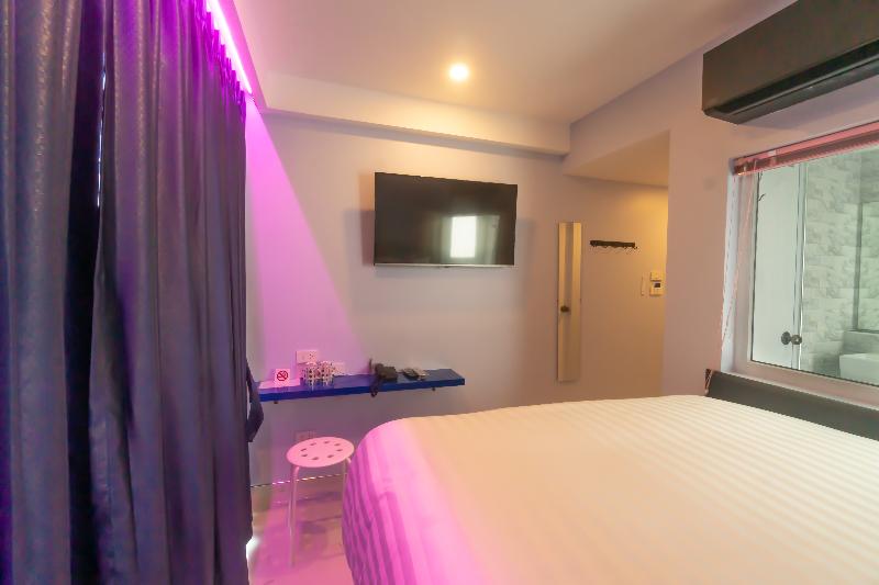 Spark Hotel - Mrt Queen Sirikit - Oda