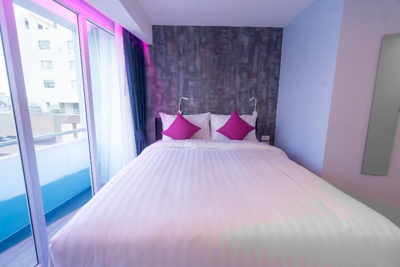 Spark Hotel - Mrt Queen Sirikit - Oda