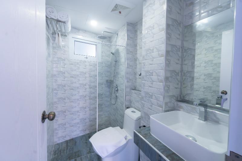 Spark Hotel - Mrt Queen Sirikit - Oda