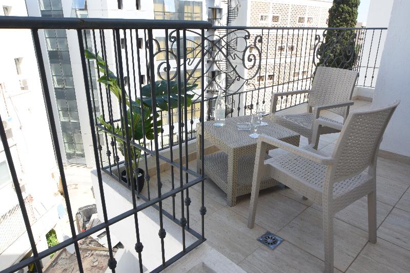 Downtown Tunis Hotel - Oda